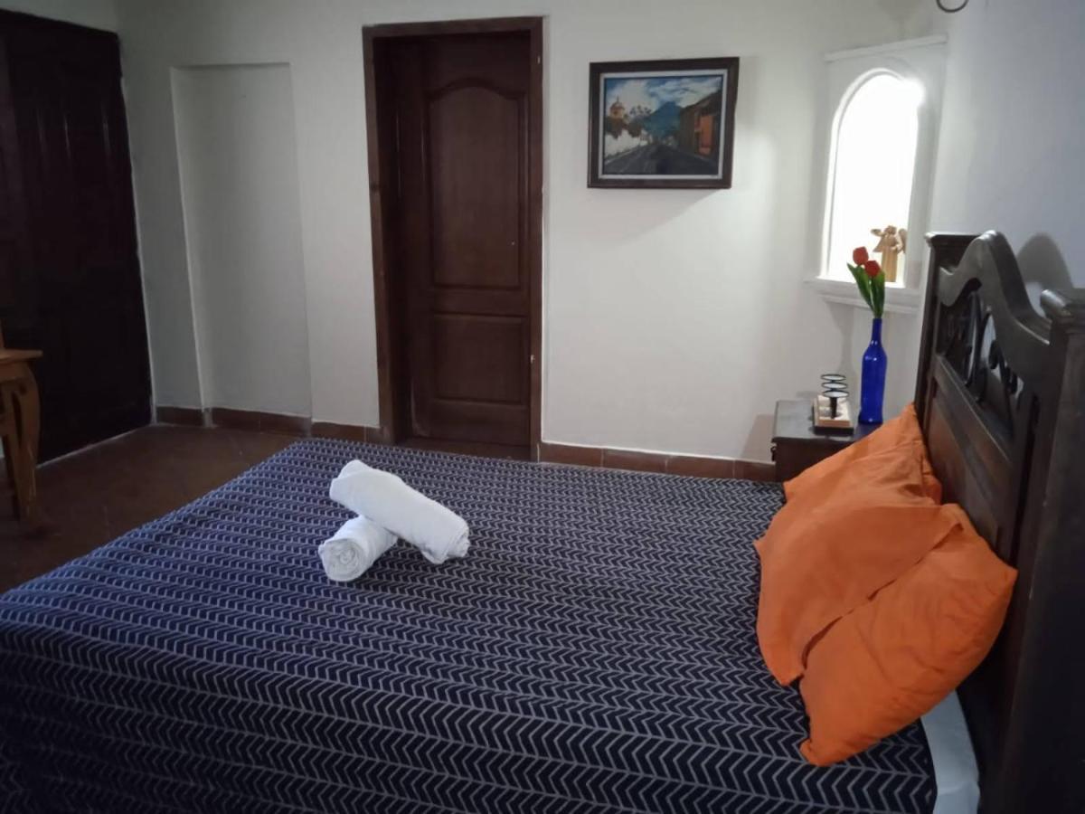 Huellas Hostal Antigua Екстер'єр фото