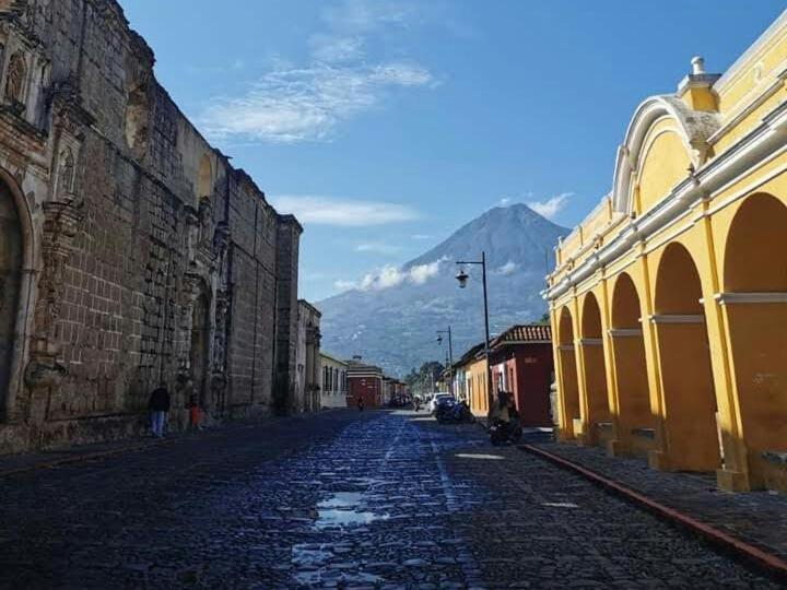 Huellas Hostal Antigua Екстер'єр фото