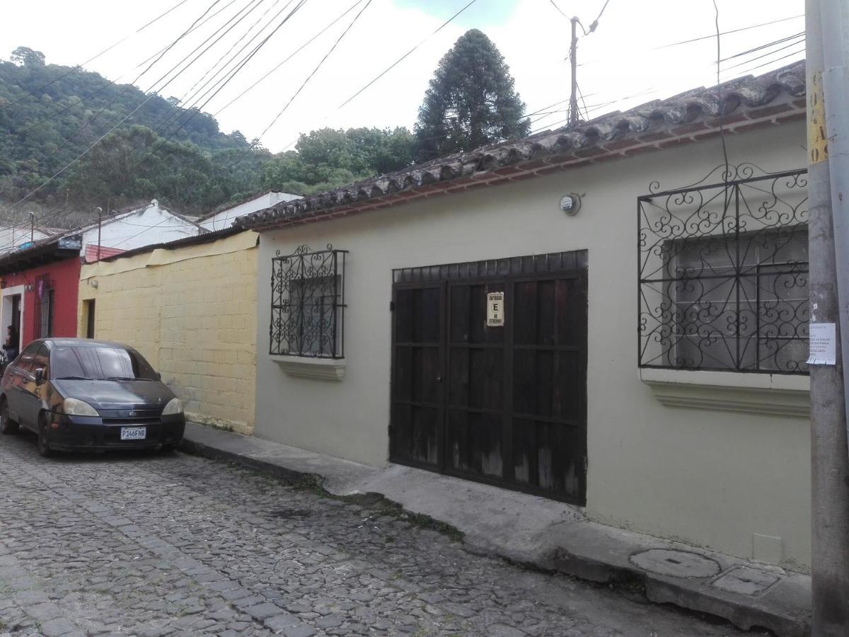 Huellas Hostal Antigua Екстер'єр фото