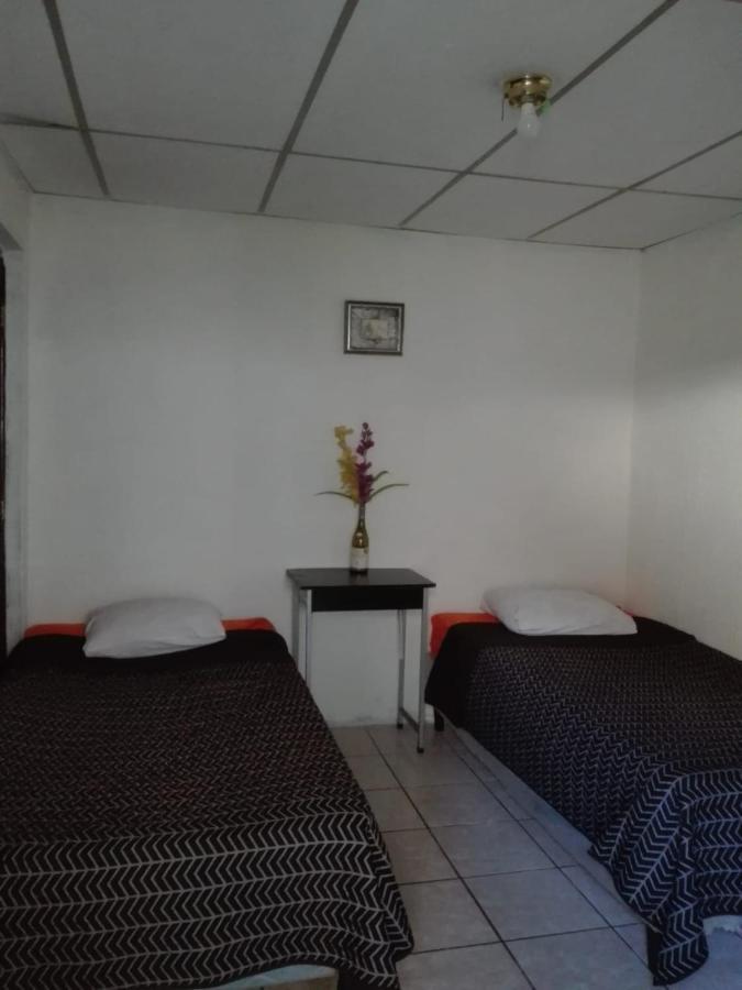 Huellas Hostal Antigua Екстер'єр фото