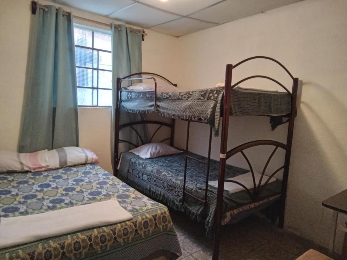Huellas Hostal Antigua Екстер'єр фото
