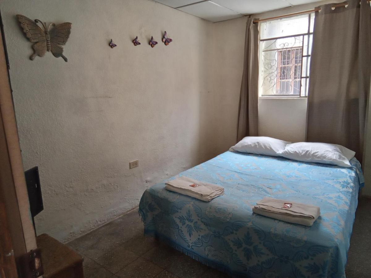 Huellas Hostal Antigua Екстер'єр фото