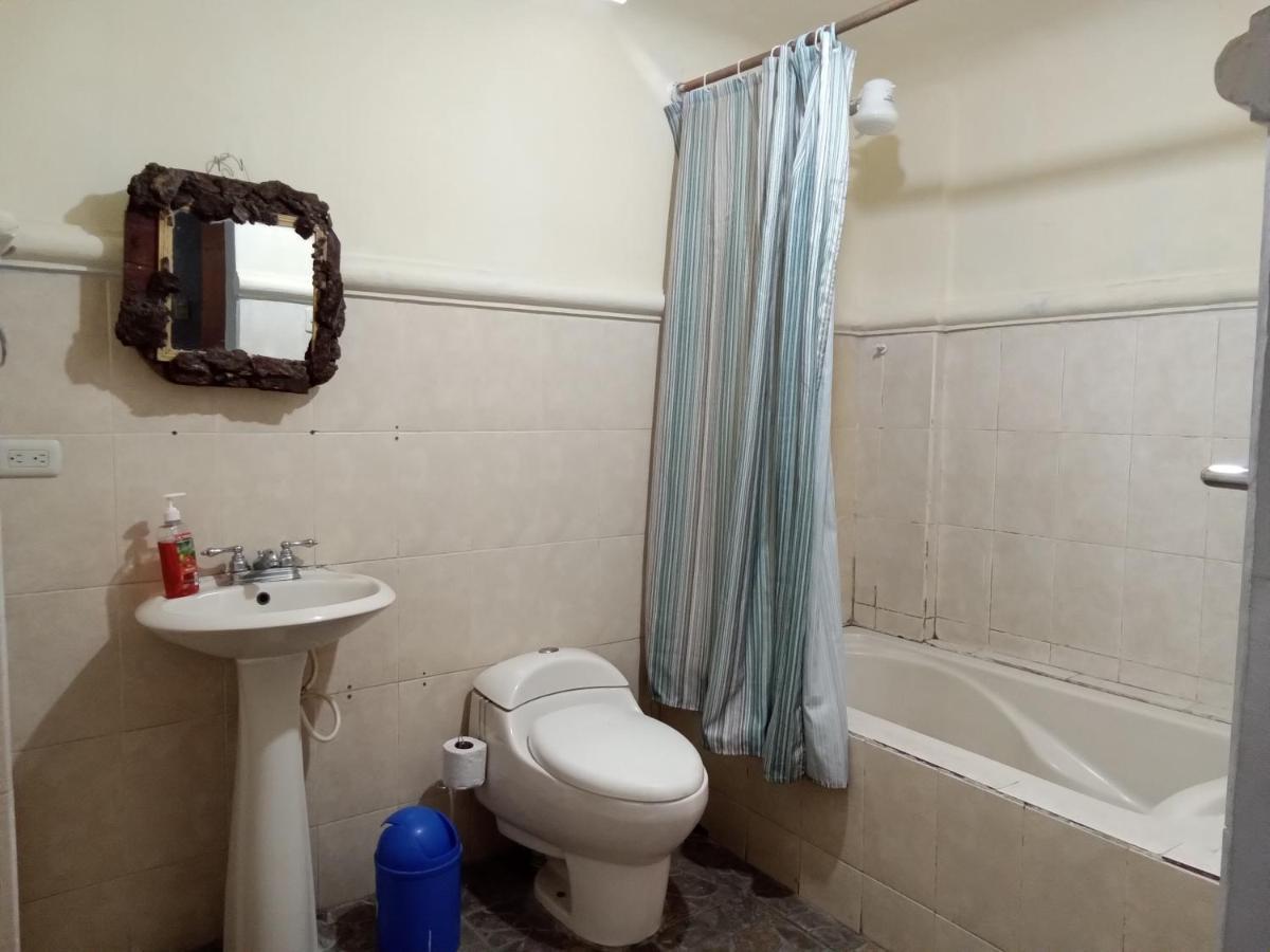 Huellas Hostal Antigua Екстер'єр фото